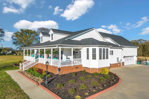135 Chapman Rd, Pacolet, SC 29372