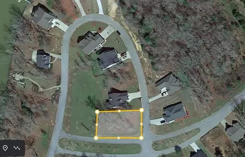 101 King Cir, Greenwood, SC 29649