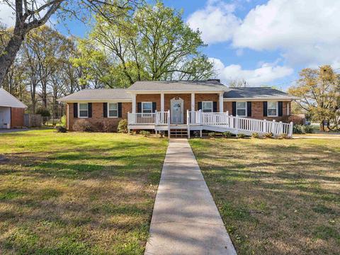 304 Caston Dr, Boiling Springs, SC 29316
