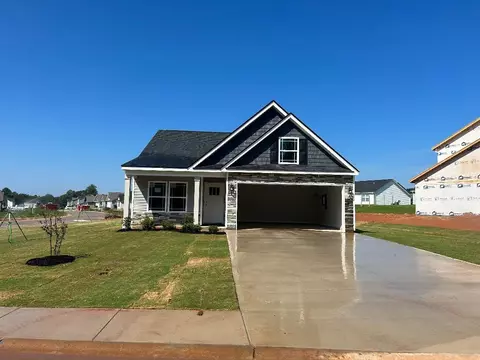 1943 Rosalyn Dew Dr, Lyman, SC 29365