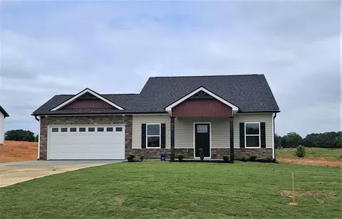 219 R C Thompson Rd, Chesnee, SC 29323