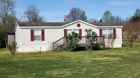 915 Halls Bridge Rd, Campobello, SC 29322