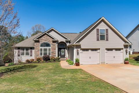 461 Abberly Ln, Boiling Springs, SC 29316