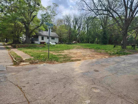 555 S Center St, Spartanburg, SC 29301