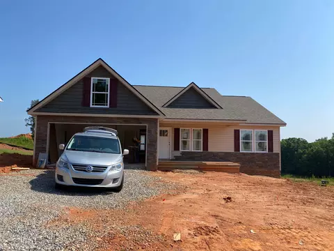 500 Fairlead Ln, Chesnee, SC 29323