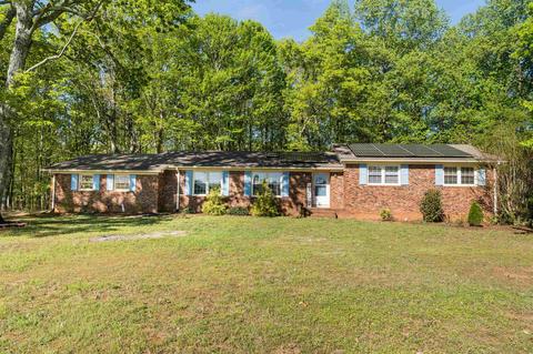220 Old Barn Rd, Campobello, SC 29322