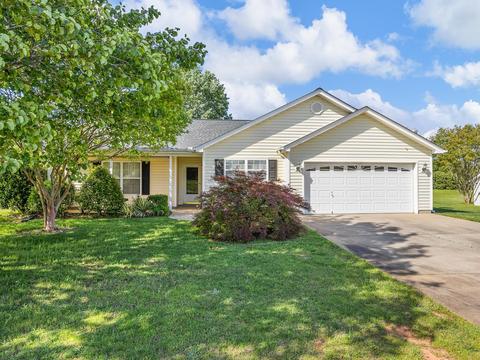 307 Shadowfield Acre Dr, Duncan, SC 29334