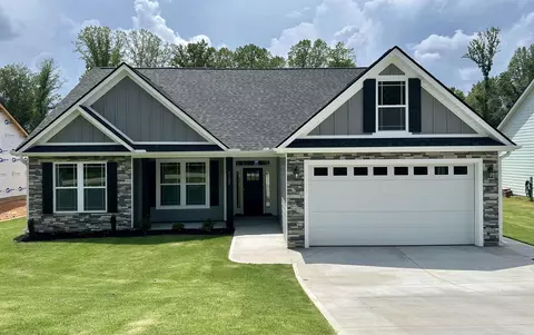 1121 Caldwell Rd, Campobello, SC 29322