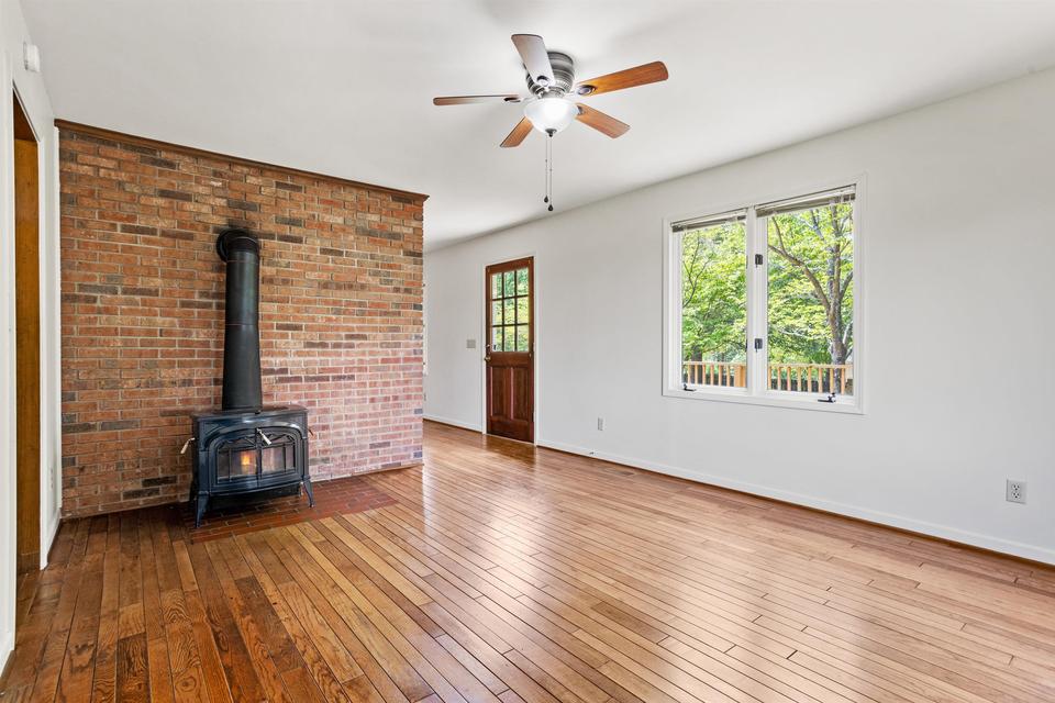  8935 New Cut Rd, Campobello, SC 29322 photo 8