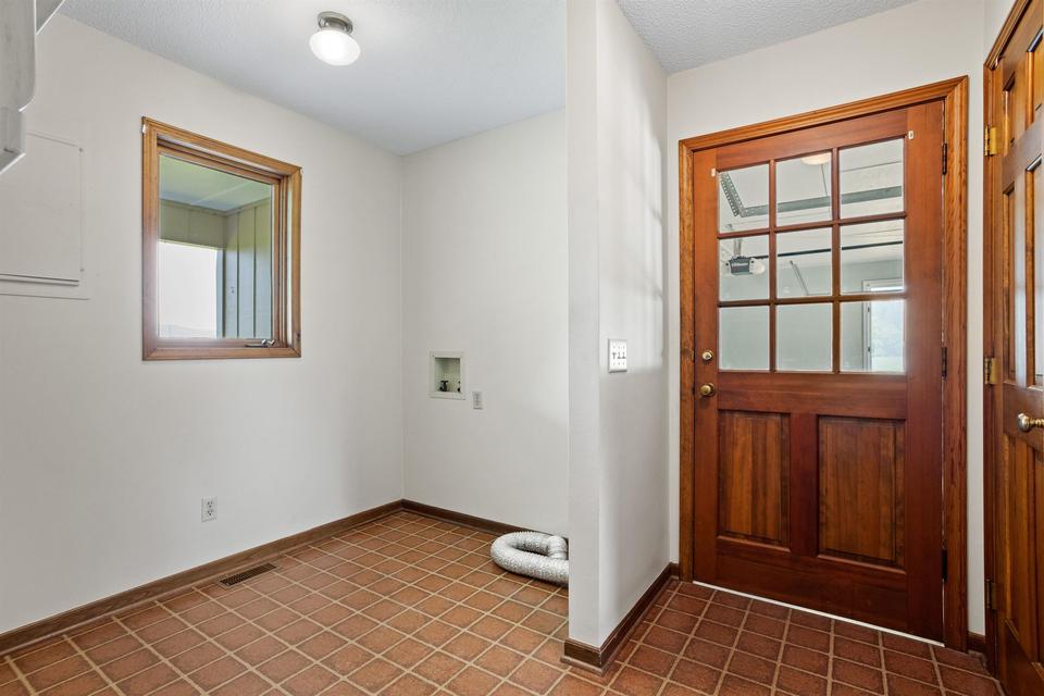  8935 New Cut Rd, Campobello, SC 29322 photo 14