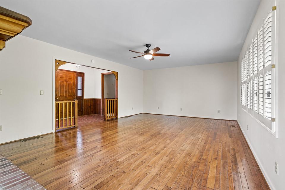  8935 New Cut Rd, Campobello, SC 29322 photo 6