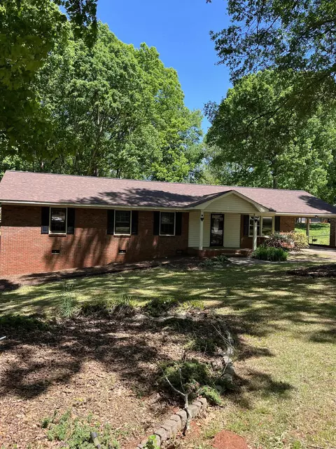 38 Annandale Dr, Boiling Springs, SC 29316
