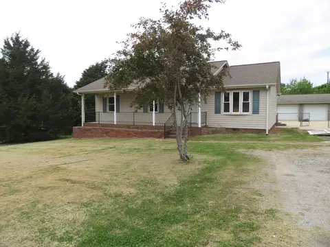 2479 Old Furnace Rd, Boiling Springs, SC 29316