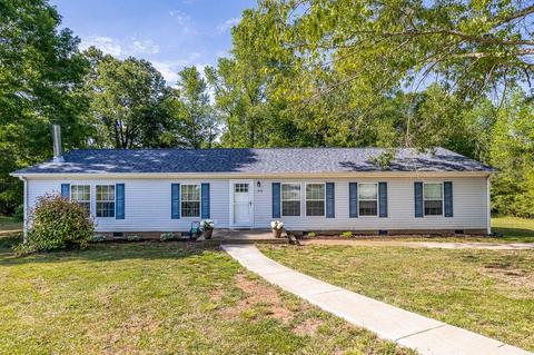 910 West Rd, Spartanburg, SC 29306