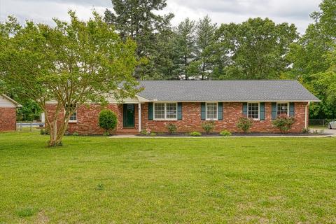 115 Shoally Park Dr, Boiling Springs, SC 29316