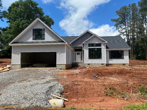 10 Lyman Lake Rd, Lyman, SC 29365
