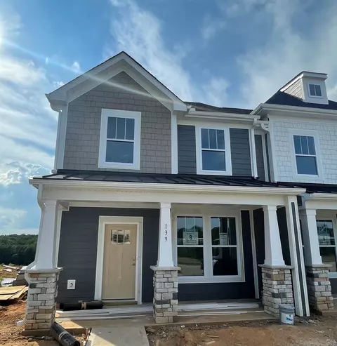 139 Dalmatian Dr, Spartanburg, SC 29307