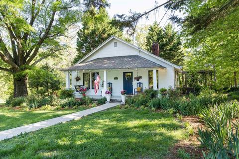 614 Farrs Bridge Rd, Greenville, SC 29611