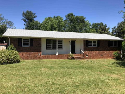 137 Center St, Inman, SC 29349