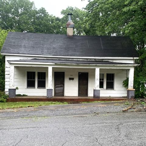 502 6th St, Gaffney, SC 29341