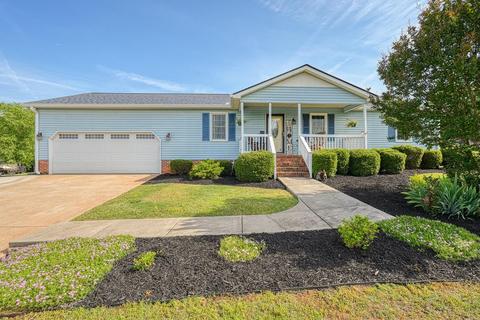 281 Georgia Queen Dr, Woodruff, SC 29388