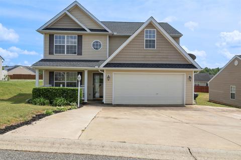324 Cool Embers Ln, Boiling Springs, SC 29316