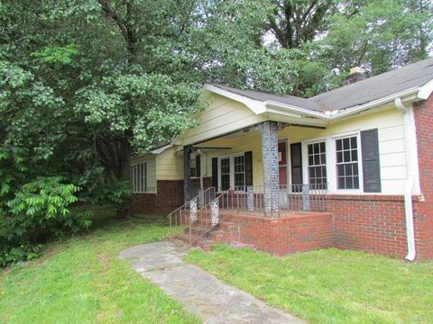 4631 S Pine St, Spartanburg, SC 29302