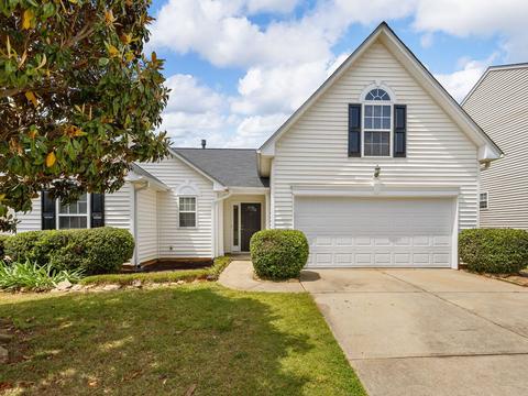 14 Stockbridge Dr, Greer, SC 29650
