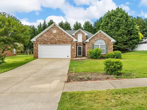 294 Glen Crst, Moore, SC 29369