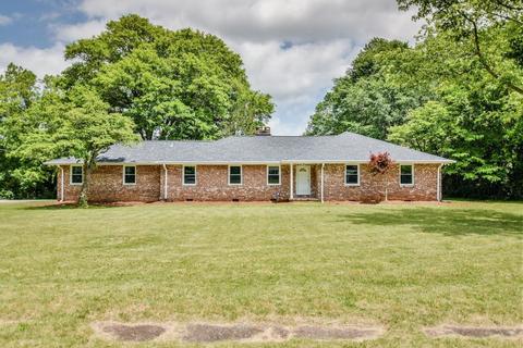 3852 Maid Marion Ln, Spartanburg, SC 29302