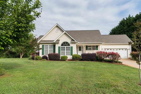 220 Bay Hill Dr, Boiling Springs, SC 29316