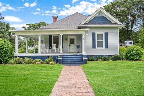 410 N Main St, Greer, SC 29650