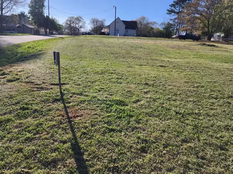250 Center St, Mayo, SC 29368