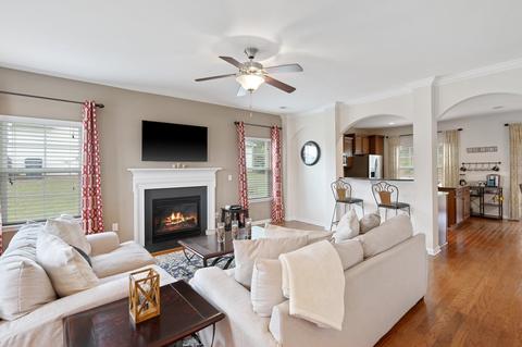 227 E Pyrenees Dr, Lyman, SC 29365 photo 5