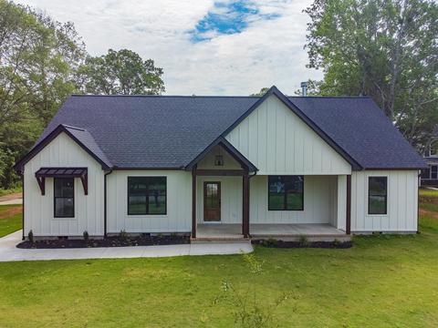 1243 Owens Rd, Greer, SC 29651