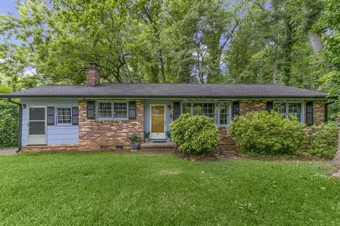114 Applewood Ln, Spartanburg, SC 29307