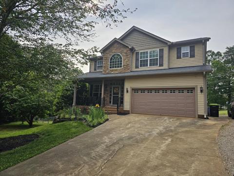 320 Emmie Ln, Wellford, SC 29385