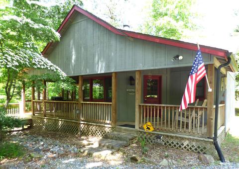 2741 Green River Cove Rd, Saluda, NC 28773