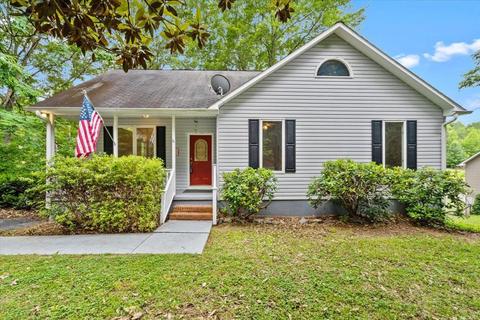 209 Forest Ave, Landrum, SC 29356