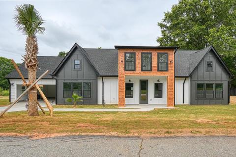 108 Sioux St, Laurens, SC 29360