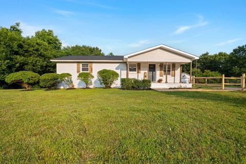 179 Nesbitt Rd, Wellford, SC 29385