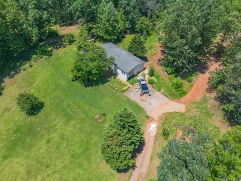2438 Suddeth Rd, Greer, SC 29651