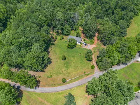 2438 Suddeth Rd, Greer, SC 29651 photo 3