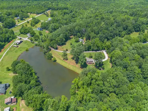 2438 Suddeth Rd, Greer, SC 29651 photo 4