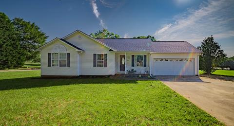 203 Eastwinds Ct, Chesnee, SC 29323