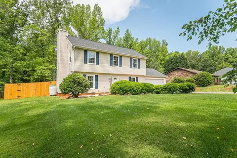 51 Sundown Dr, Spartanburg, SC 29302