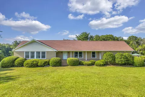 251 Happy Dr, Inman, SC 29349