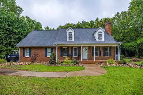 113 Wild Cherry Ln, Boiling Springs, SC 29316