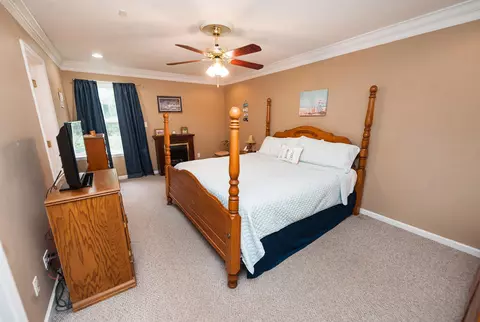 328 Trantham Ct, Inman, SC 29349 photo 9