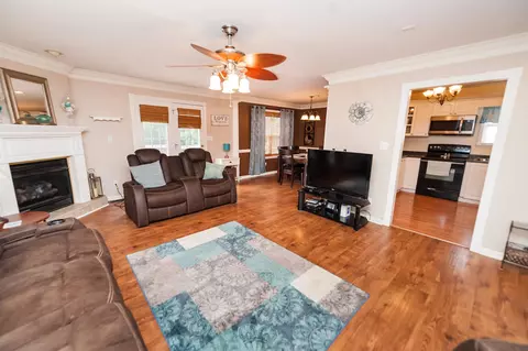 328 Trantham Ct, Inman, SC 29349 photo 2